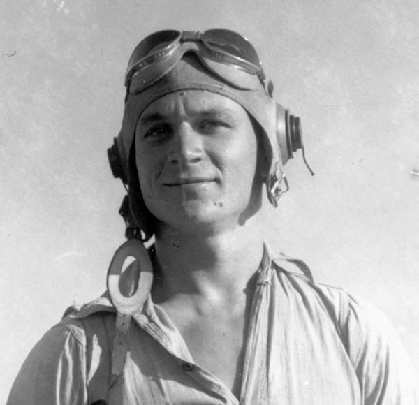 Aviation Radioman Jerry T. Williams of Torpedo Squadron Ten, probably circa early 1943.