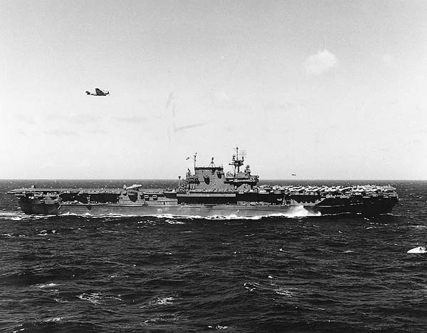 Enterprise CV-6 conducting landing operations, 22 November 1943.